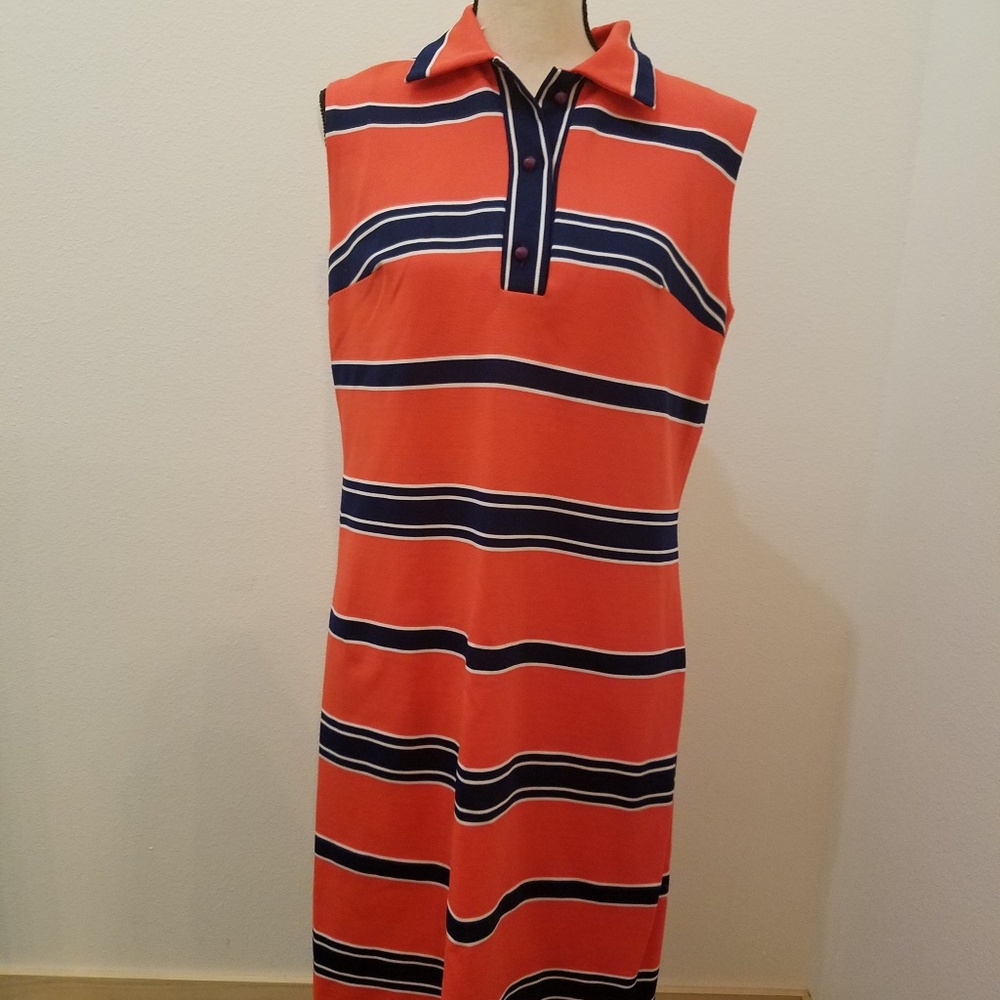 Vintage striped dress with collar and buttons